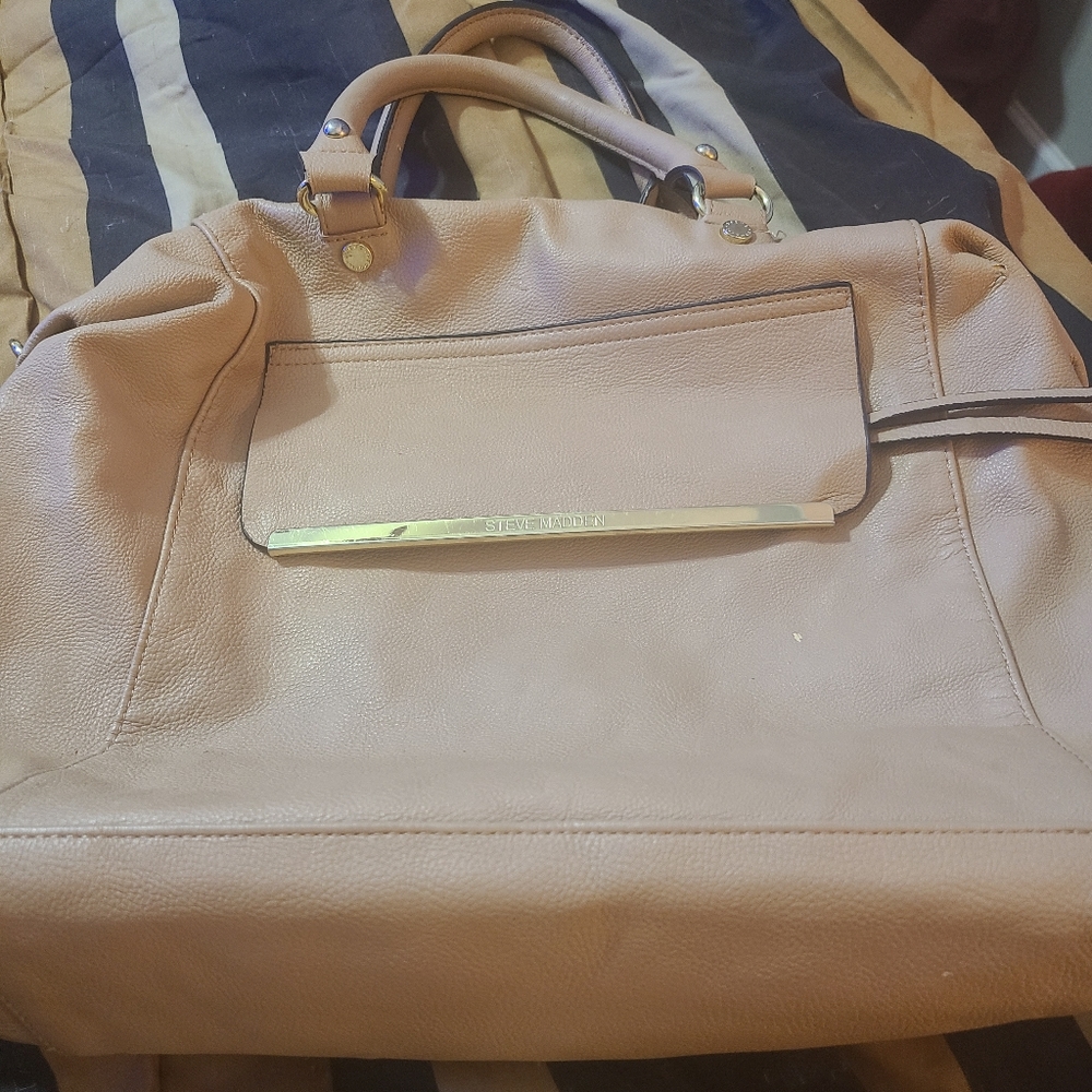 Steve Madden Tote with pockets